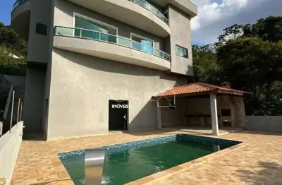 Casa de luxo no alpes de caieiras: 4 quartos, 4 suítes, 2 salas, 5 banheiros, 2 vagas de garagem - 400m²