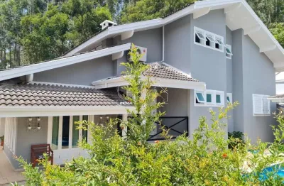 Imperdível oportunidade: casa em condomínio de luxo no bairro nova caieiras, caieiras-sp, com 3 quartos, 1 suíte, 2 salas, 5 banheiros, 3 vagas de garagem e 441,41 m² de área!