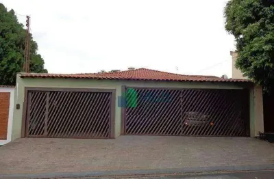 Casa térrea em excelente localização no bairro jd. irajá com terreno de 346,50m² e 260,92m² de área privativa.