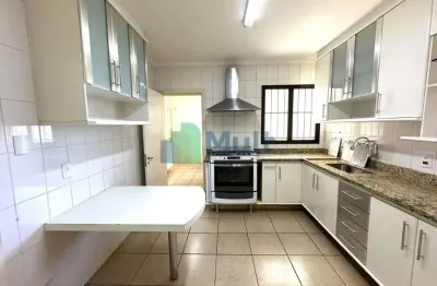 Apartamento com 3 dormitórios, 1 suíte, sala ampliada.  À venda, 135 m²  - Jardim Santa Ângela - Ribeirão Preto/SP - AP1744