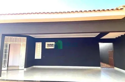 Casa térrea  em excelente localização no bairro city ribeirão com terreno de 480m² e 242,94m² de área construída.