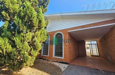 Casa térrea em excelente localização no bairro jd américa com terreno de 250m² e 155,64m² de área útil.