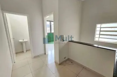 Sala Comercial no andar superior em excelente localização no Bairro Boulevard/ Centro com 50m² de área privativa. - SA0359