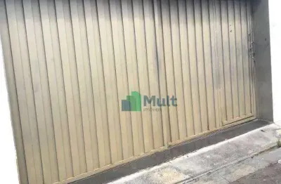 Casa térrea localizada no bairro campos elísios com 104m² de construção.