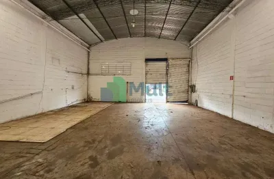 Galpão em excelente localização no Bairro Vila Elisa, próximo a Av. Mogiana e restaurante Tibursius, 340m² de terreno e 250m² de construção. - GA0165