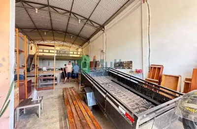 Galpão à venda, 224 m² - Parque das Oliveiras - Ribeirão Preto/SP - GA0186