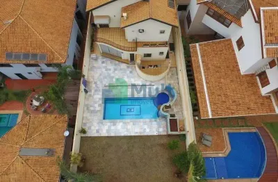 Maravilhoso Sobrado em condomínio de alto padrão com terreno de 900m² e 500m² de construção, 4... - CA1330