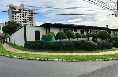 Casa Comercial com terreno de 1.705m² e 900m² aproximadamente de área útil localizado na Zona Sul. - CA0155