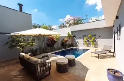 Casa térrea à venda com piscina  no Condomínio Duas Marias em Indaiatuba-SP