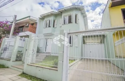 Casa com 4 quartos à venda na Parque dos Nativos, 383, Vila Ipiranga, Porto Alegre