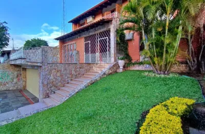 Casa com 5 quartos à venda na Rua Primeiro de Março, 721, Vila São José, Porto Alegre