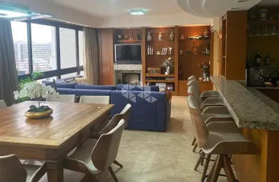 Apartamento com 3 dormitórios 1 suíte, com 4 vagas no rio branco.