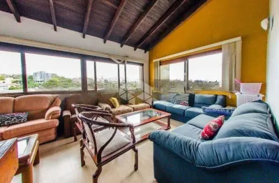 Casa com 3 quartos à venda na Rua Estácio de Sá, 78, Chácara das Pedras, Porto Alegre