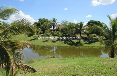 Chácara / sítio com 3 quartos à venda na Estrada de Ligação, Centro (Sambaetiba), Itaboraí
