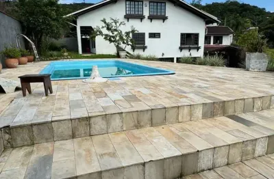 Casa com 4 quartos à venda no Saguaçu, Joinville 