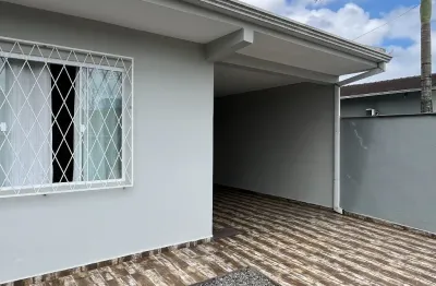 Casa com edícula em ótima localização no bairro morro do meio