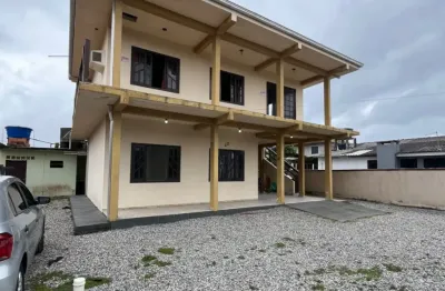 Lindo sobrado bem localizado na praia do ervino em são chico