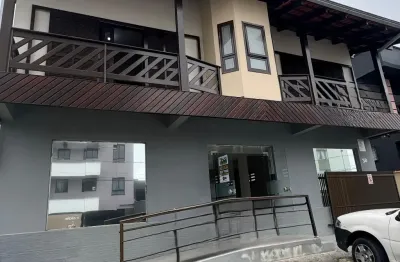 Lindo sobrado com sala comercial bem localizado no costa e silva