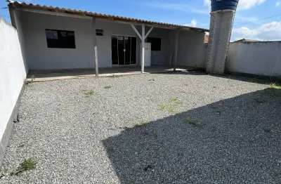 Nova e linda casa com amplo terreno no bairro areias pequenas