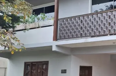 Amplo sobrado em excelente localização no parque guarani