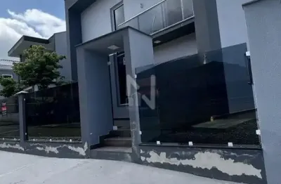 Lindo geminado de alto padrão bem localizado na praia de ubatuba