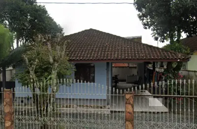 Linda casa com terreno amplo para ampliação no bairro fátima