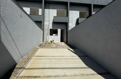 Geminado em construção e bem localizado no bairro jardim iririú