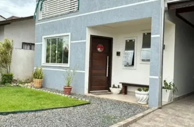 Charmoso sobrado pronto para morar e bem localizado no bairro fátima