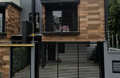 Moderno geminado de alto padrão pronto para morar no glória