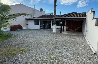 Aconchegante e ampla casa com área de lazer no bairro pinheiros