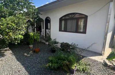 Terreno com duas casas em excelente localização no floresta