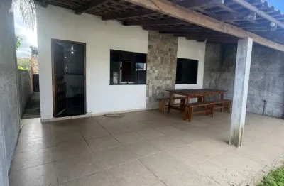 Geminado pronto para morar e bem localizado na praia do ervino