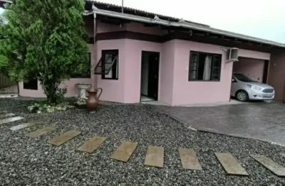 Casa com 3 quartos à venda no João Costa, Joinville 