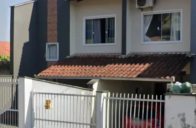Casa com 2 quartos à venda no Parque Guarani, Joinville 