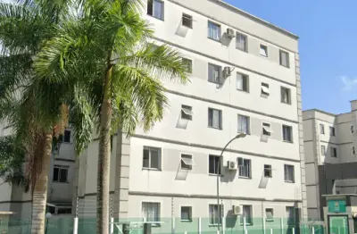 Apartamento aconchegante e bem localizado em condomínio fechado no vila nova