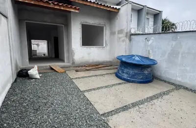 Lindo geminado em construção bem localizado no itinga em araquari