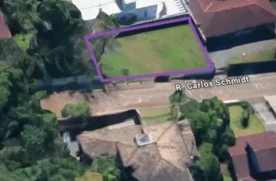 Terreno amplo e murado em excelente localização no bairro saguaçu