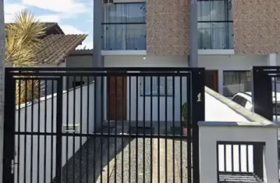 Lindo e charmoso geminado pronto para morar no bairro comasa