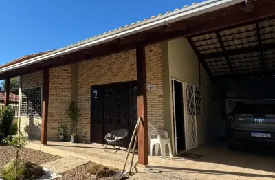 Linda casa térrea em excelente localização perto da praia em itacolomi