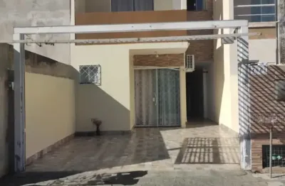 Geminado pronto para morar e localizado próximo a praia em itacolomi