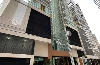 Lindo apartamento de alto padrão localizado na lateral da avenida nereu ramos em itapema