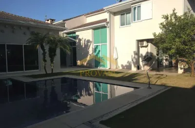 Alphaville residencial 3 (santana de parnaíba) - bela casa no residencial 3 - 720² - 4 dorms. (2 suítes)  -área de lazer - r$ 6.950.000,00