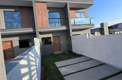 Sobrado no bairro rio vermelho 2 quartos um suíte e edícula com churrasqueira