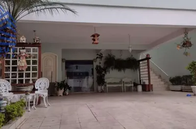 Casa com 3 quartos à venda na Avenida Tomás de Sousa, --, Jardim Monte Azul, São Paulo