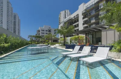 Apartamento em condomínio de extremo luxo na orla da praia da barra da tijuca