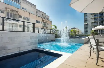 Apartamento de dois quartos sendo 1 suíte em condomínio clube