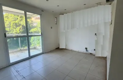 Apartamento de 3 quartos com suíte enorme ,em condomínio clube na freguesia
