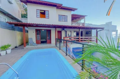 Casa com 3 dormitórios à venda, 500 m² por r$ 1.600.000,00 - centro - são josé/sc