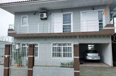 Casa com 4 dormitórios à venda, 220 m² por r$ 1.150.000,00 - barreiros - são josé/sc