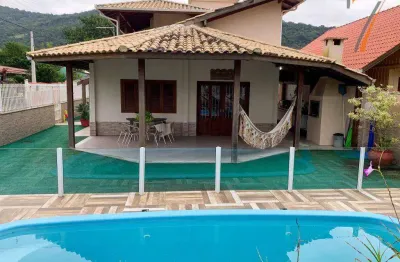 Casa com 4 dormitórios à venda, 200 m² por r$ 2.100.000,00 - armação do pântano do sul - florianópolis/sc